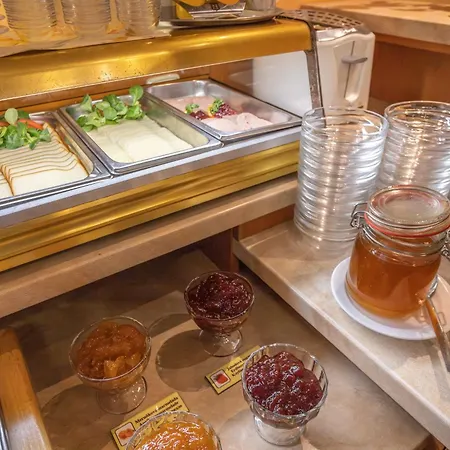 Otel Flora