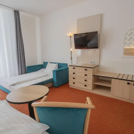 Hotel Flora 3*