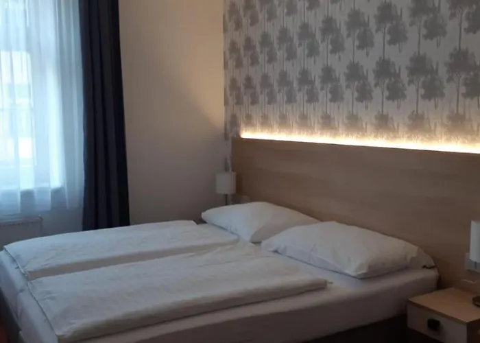 Otel Flora 3*